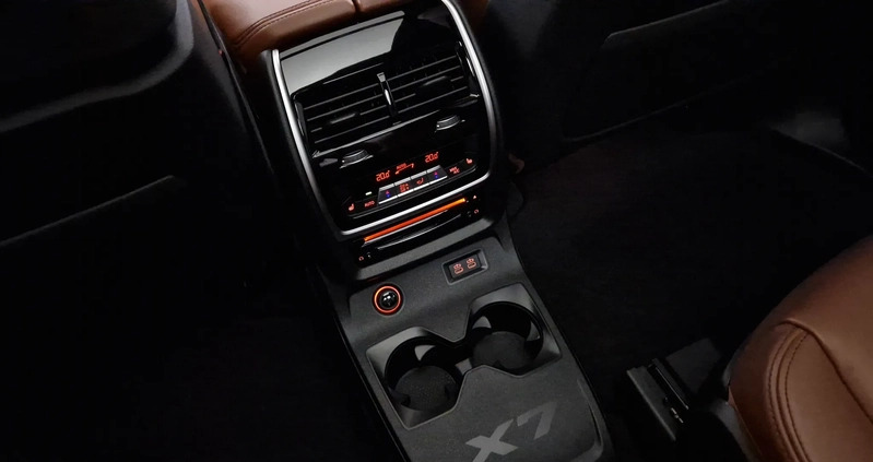 BMW X7 cena 334900 przebieg: 145667, rok produkcji 2020 z Chocz małe 466